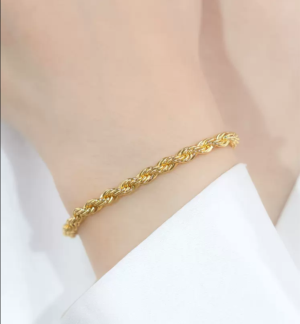 Criss cross golden chain bracelet(24k gold plated)