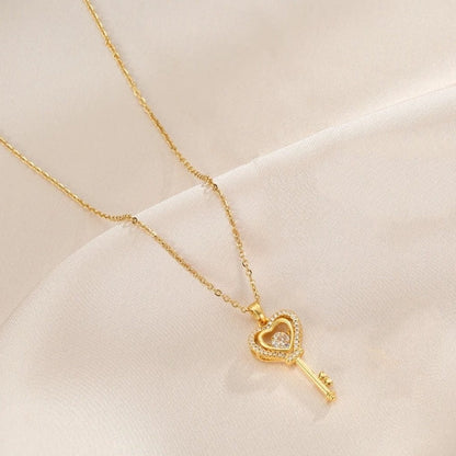 HEART KEY NECKLACE (18K GOLD PLATED )