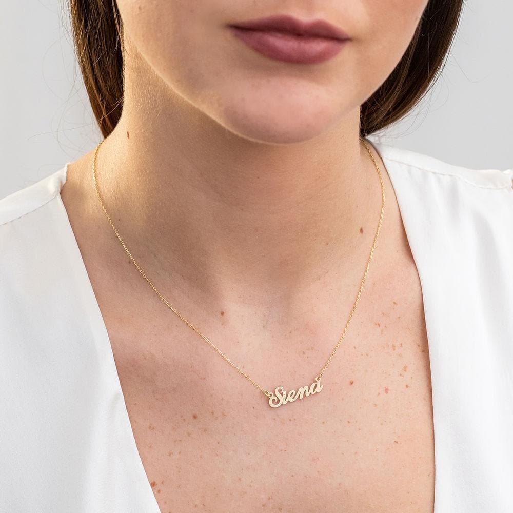 Classic name necklace